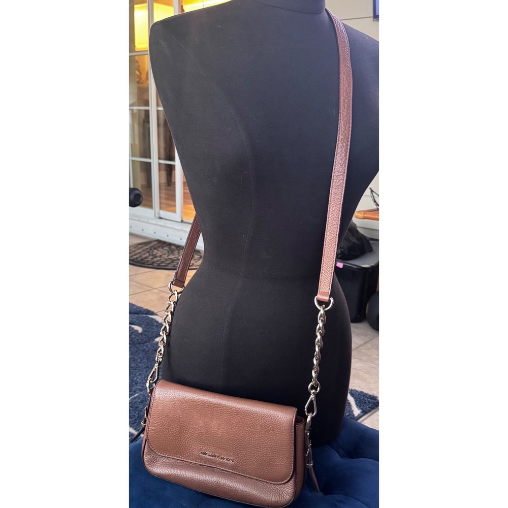 Michael‎ Kors Bedford Legacy Luggage Brown Leather Flap Crossbody 2003
EUC 9x5x3